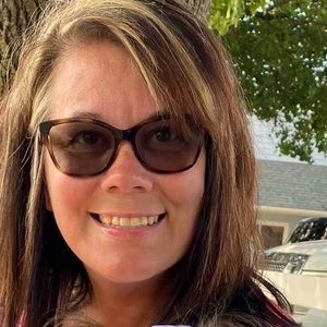 Meet your Posher, Carrie